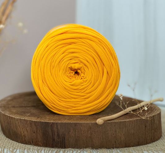Amorino Fios Premium T-Shirt Yarn - Golden Yellow
