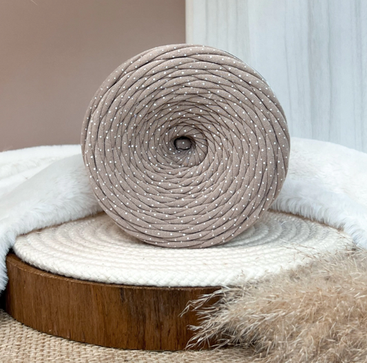 Amorino Fios Premium T-Shirt Yarn - Cappuccino Polka Dots