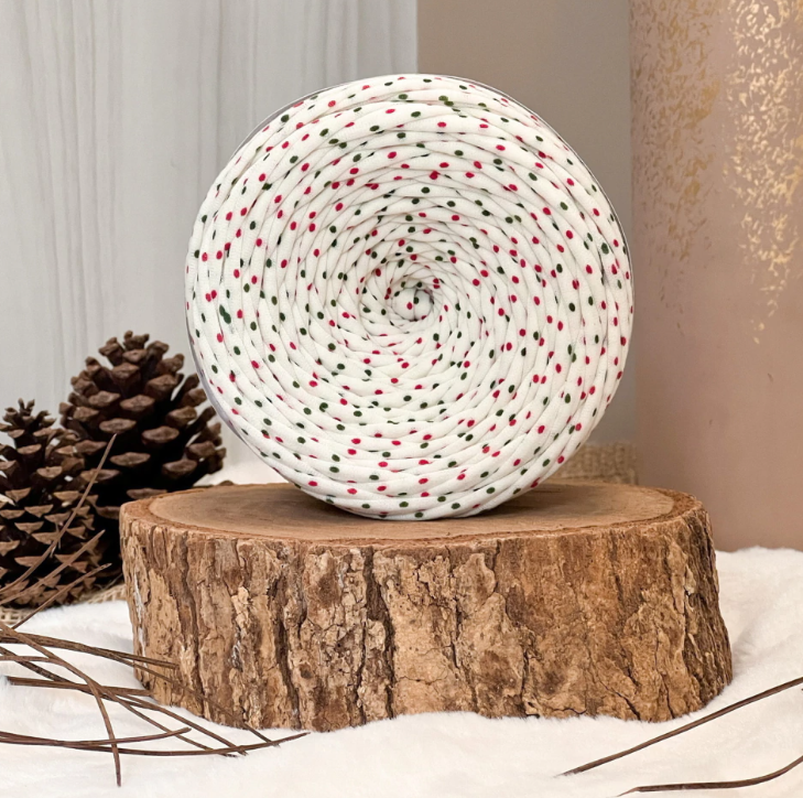 Amorino Fios Premium T-Shirt Yarn - Christmas Polka Dots