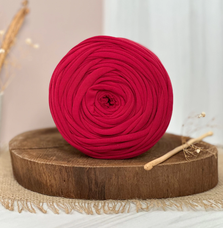Amorino Fios Premium T-Shirt Yarn - Crimson